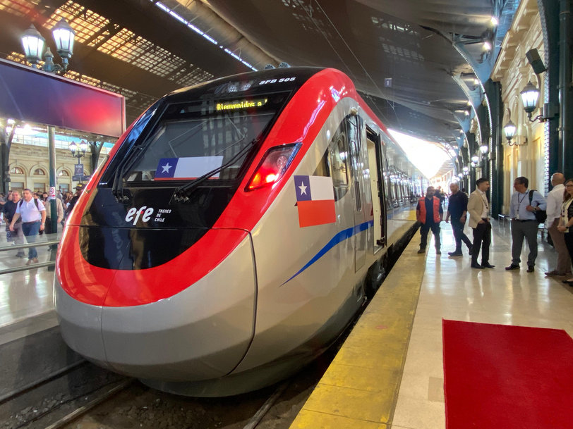 EFE inaugurates the fastest and most modern train in South America ...