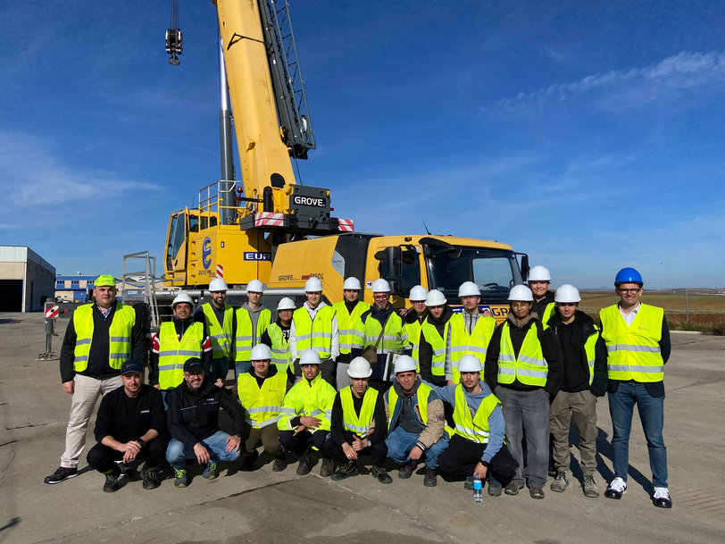 Spanish students discover the future of crane technology at Manitowoc