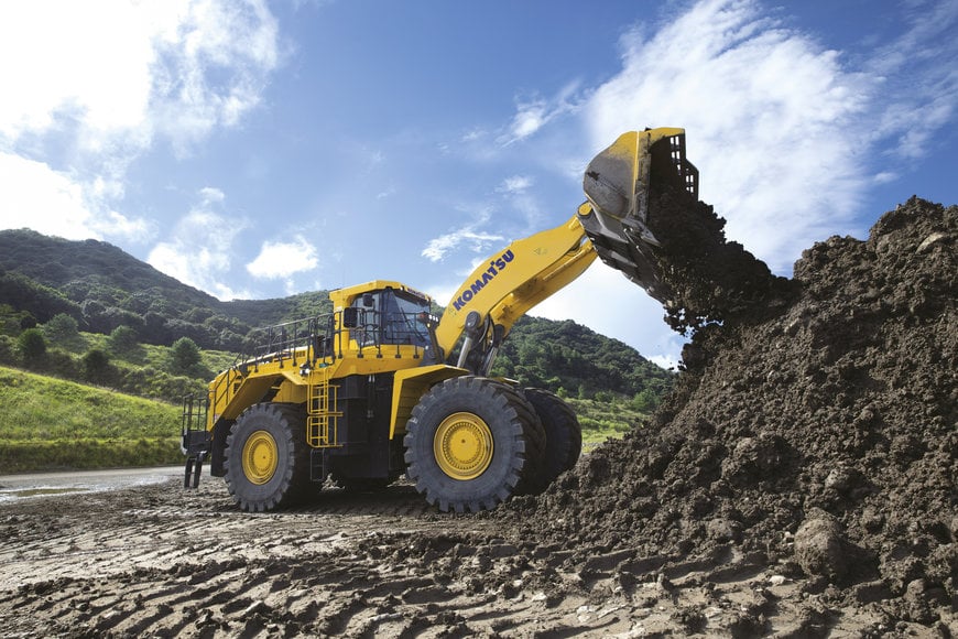 Komatsu Europe International stellt neuen Radlader WA700-8 vor 