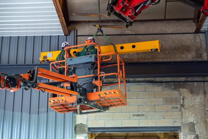 DOSSOT installs overhead crane in confined space at DRUMEL Industrie 