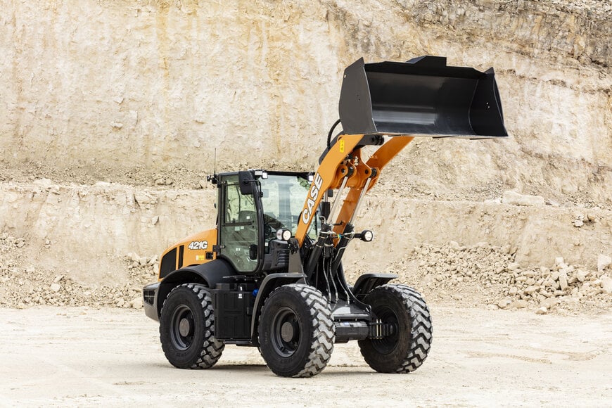 CASE TAKES ON 100HP SEGMENT WITH NEW 421G WHEEL LOADER