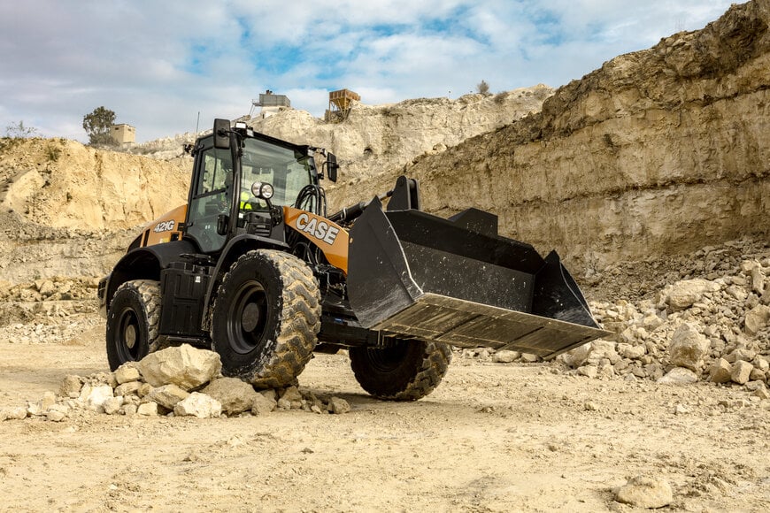 CASE TAKES ON 100HP SEGMENT WITH NEW 421G WHEEL LOADER