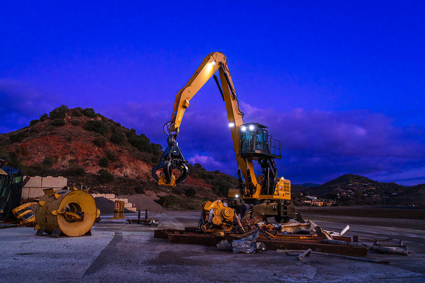 Caterpillar introduces the Cat MH3032 Material Handler