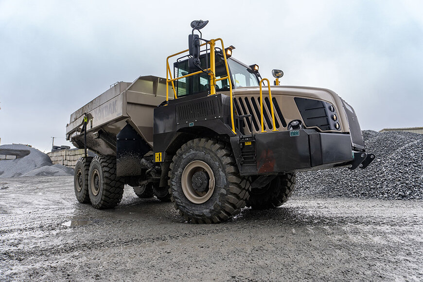 L&rsquo;ing&eacute;nierie &eacute;cossaise, la t&eacute;nacit&eacute; irlandaise : le Rokbak RA30&nbsp;rejoint la flotte de carri&egrave;re de Loughran Rock