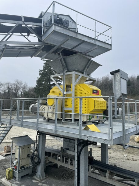 Metso HRC crusher enables industrial sand production & construction material separation