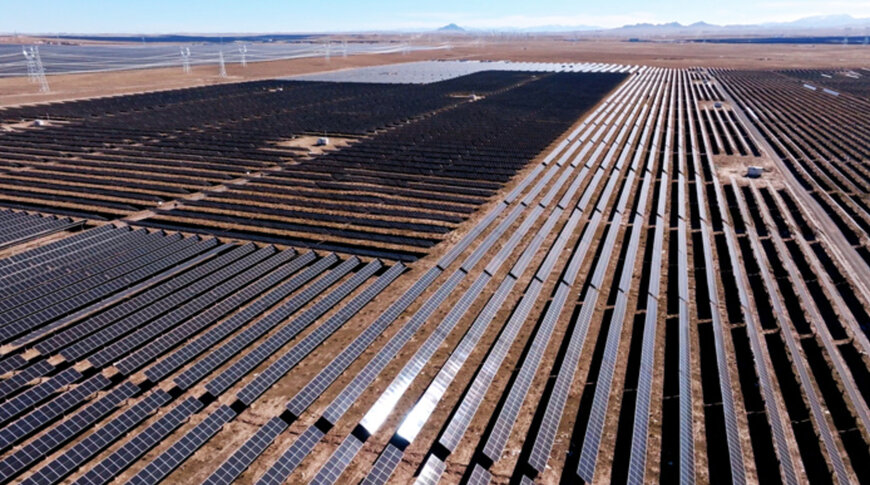 Trinasolar delivers 1.3GW Vertex N modules for a solar-storage plant in desert region