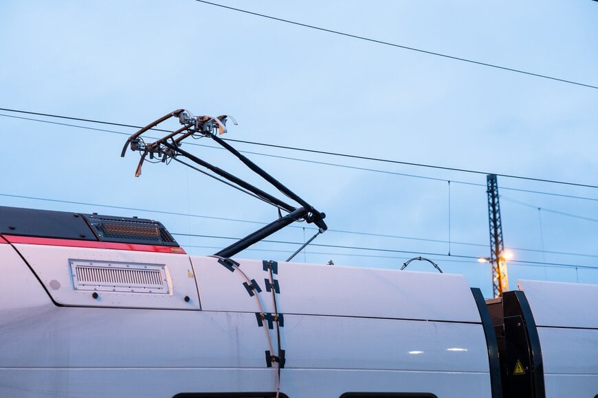 PJM tests pantographs on Stadler Rail‘s KISS double-decker trains. Wheel-set torsional oscillations measurements with 8 telemetry systems