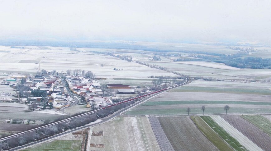 PJM testet Stromabnehmer des KISS Doppelstockzugs von Stadler Rail