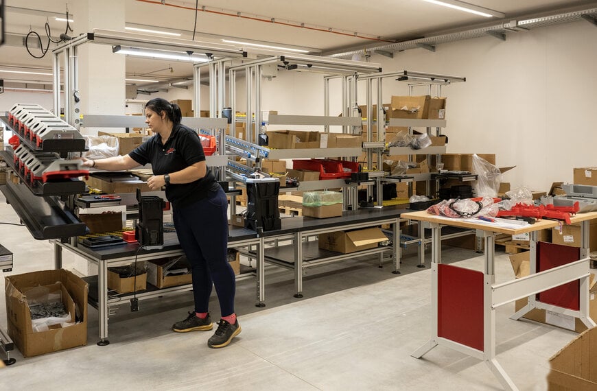 Ergonomische manuelle Montagelinie steigert Produktion von Rucksackstaubsaugern