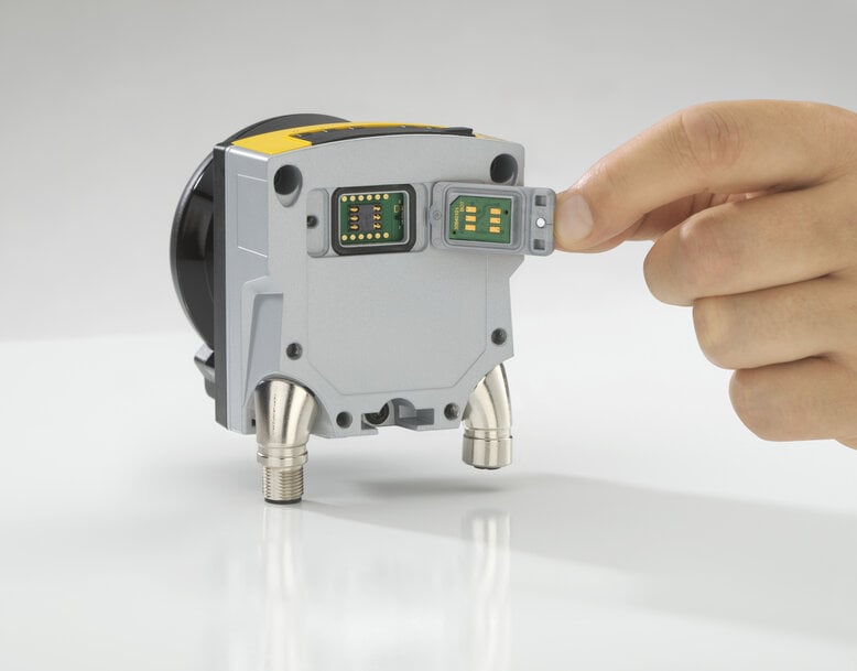 Leuze presents the smallest safety laser scanner on the market