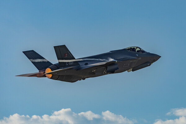 Denmark Ministry of Defence and Lockheed Martin Skunk Works Prove F-35 Interoperability in Flight