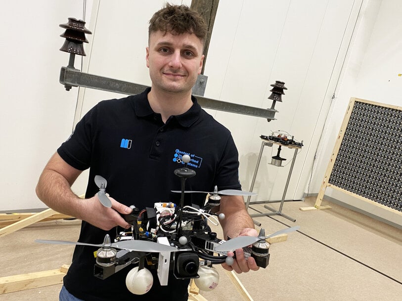 Inspecting critical infrastructure with the help of intelligent drones