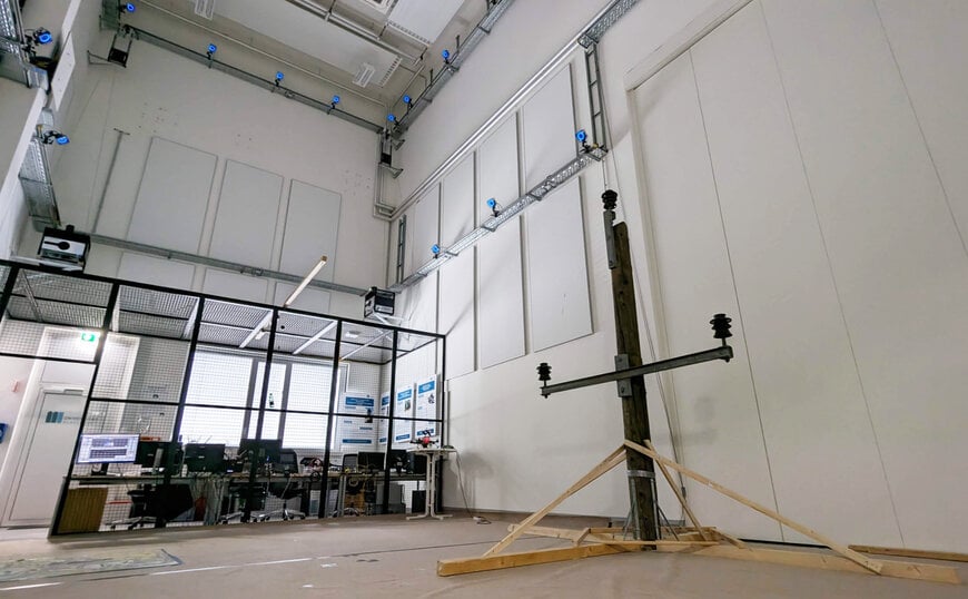 Inspecting critical infrastructure with the help of intelligent drones