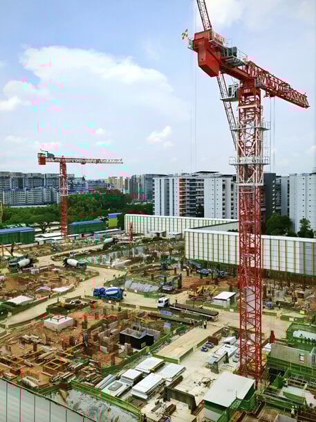 Several large Potain topless cranes selected for Singapore HDB housing project