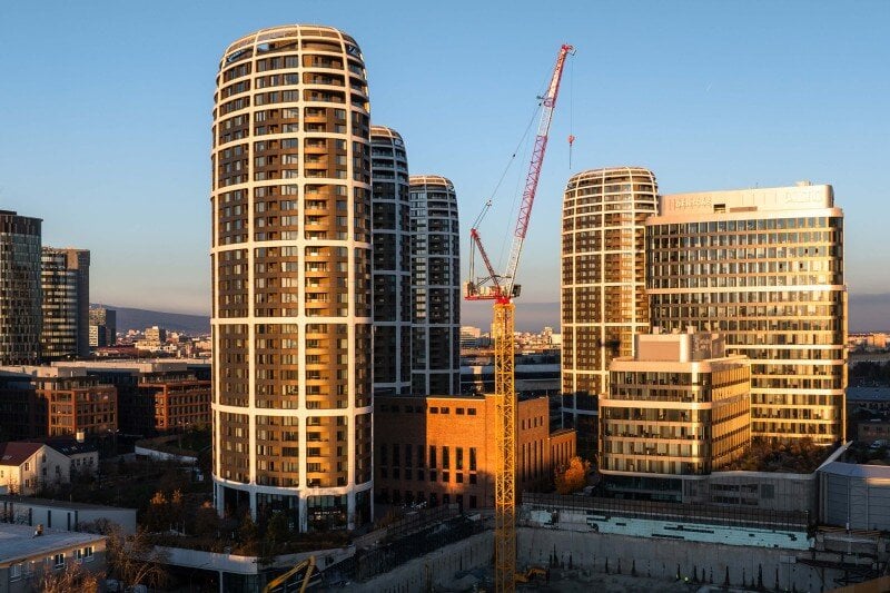 Liebherr cranes at work constructing the final Skypark tower in Bratislava