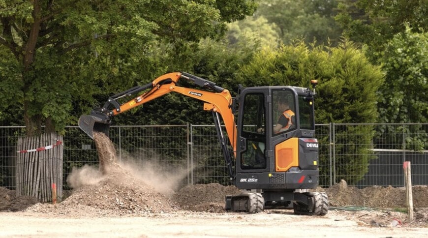 Develon lance la nouvelle mini-pelle DX25Z-7