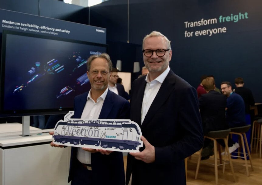 Siemens Mobility receives major order for 50 Vectron Dual Mode locomotives from Akiem