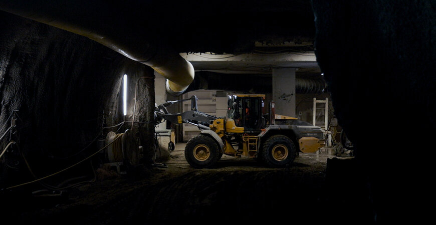 High flyer Volvo L120 Electric goes underground in Munich