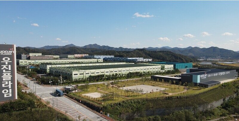 Woojin Plaimm desarrolla una máquina de moldeo por inyección dedicada para el material ecológico CXP mediante una asociación estratégica