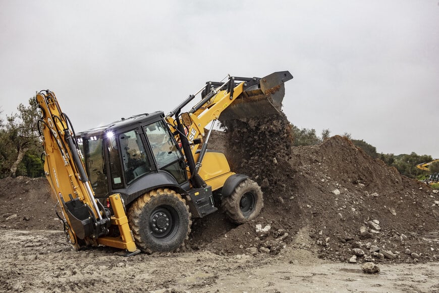 Potenza, comfort e controllo, per l'ultima evoluzione dell'iconica terna 580SV di CASE Construction Equipment