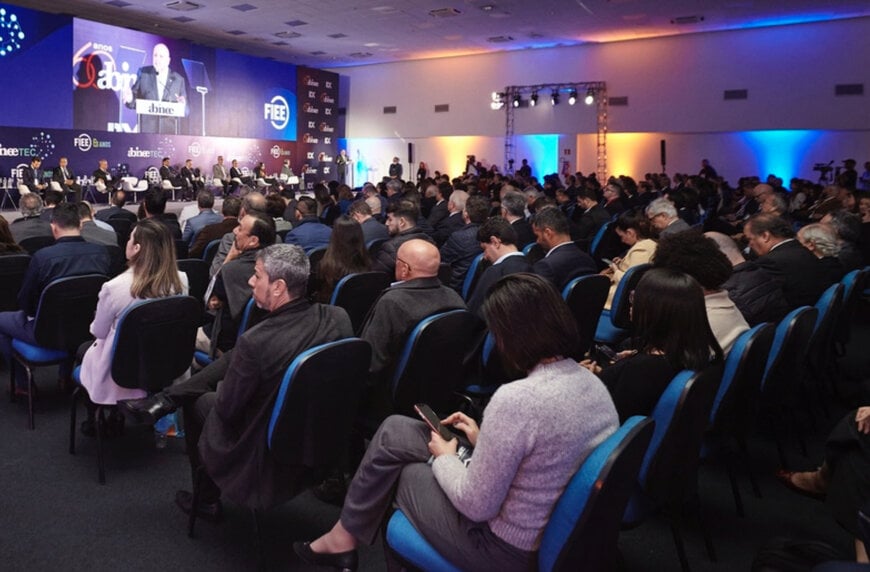 FIEE promove 1º Congresso da Indústria Eletroeletrônica sobre futuro e tendências