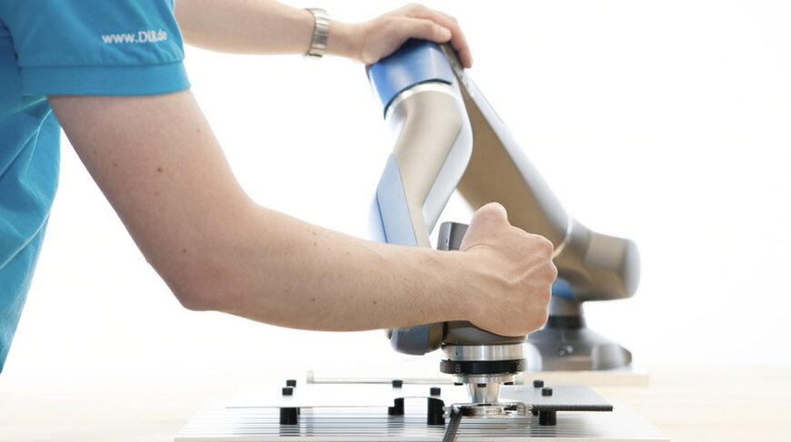 DLR showcases robotics highlights at automatica 2025