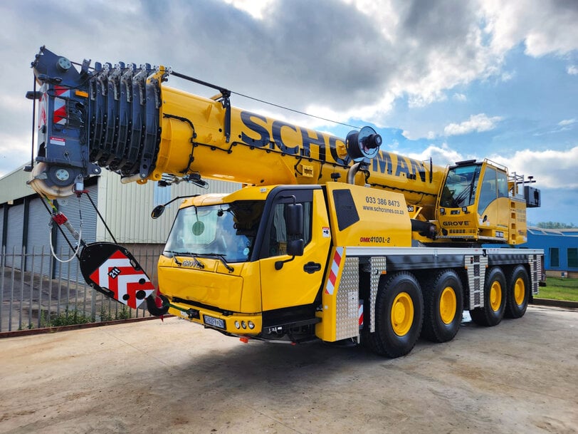 Schoeman Crane Hire Upgrades Fleet with Manitowoc’s Grove GMK4100L-2