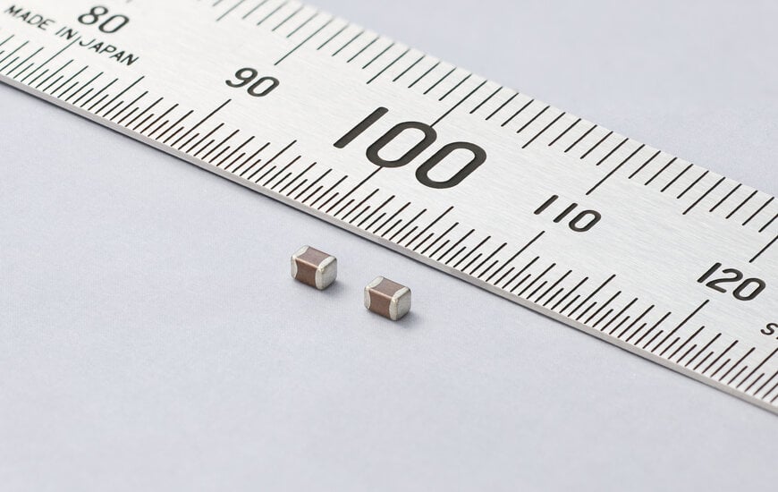 村田首款面向车载市场的10µF/50Vdc/0805英寸MLCC开始量产
