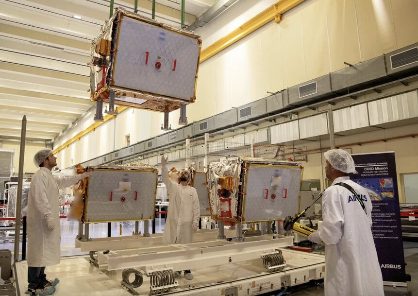 New generation Airbus-built optical constellation CO3D satellites en route for launch