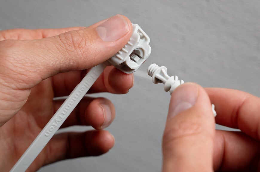HellermannTyton lance sa nouvelle gamme Fast'N'Tube : une solution innovante, rapide et durable pour la fixation des tubes IRL