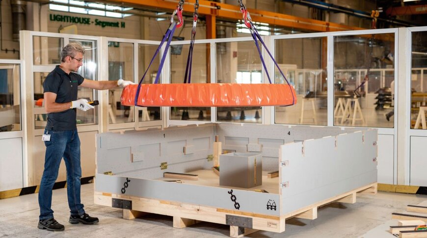 Schaeffler expands smart box system with GPS for large bearing logistics