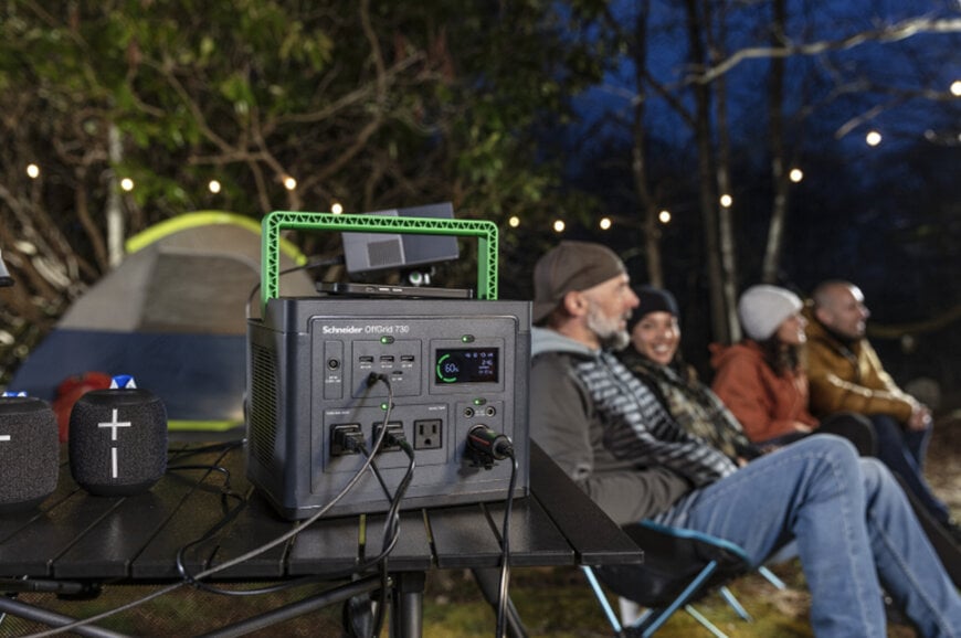 Schneider Electric presenta Schneider OffGrid, la stazione di alimentazione portatile pensata per l’outdoor e l’uso quotidiano