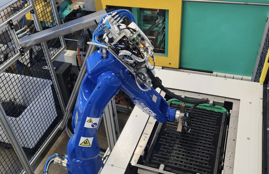 Yaskawa automatisiert Verpackung: 16.500 Spritzgussteile in 12 Stunden
