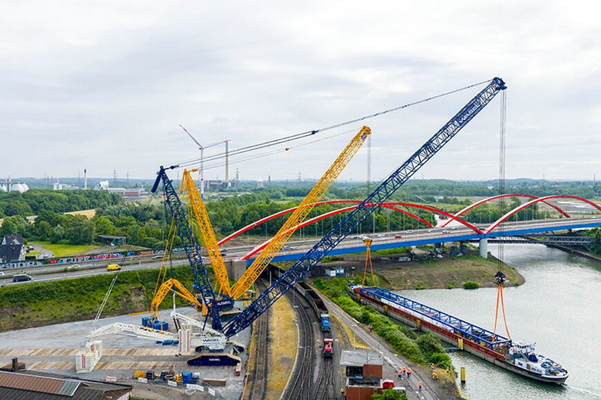 Spektakulärer Brückentausch mit zwei Liebherr LR 11000 Raupenkranen