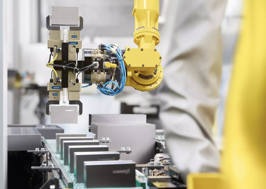 New Robot PLUS by SCHUNK offers versatile options for flexible robotic automation
