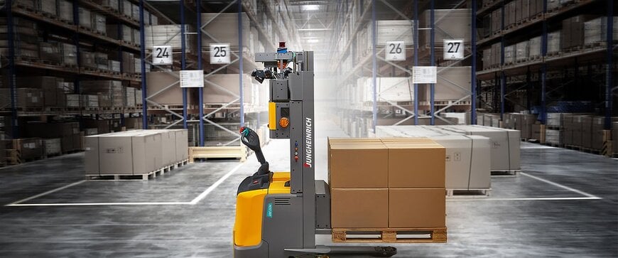 Jungheinrich expands mobile robot system at Häcker Küchen in Venne