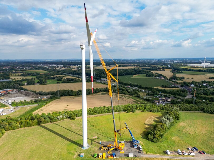 Bracht Adds Second Liebherr LTM 1750-9.1 to Heavy Crane Fleet