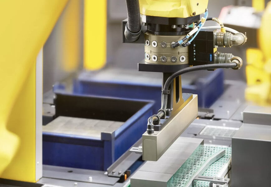 Flexible workpiece handling for robots
