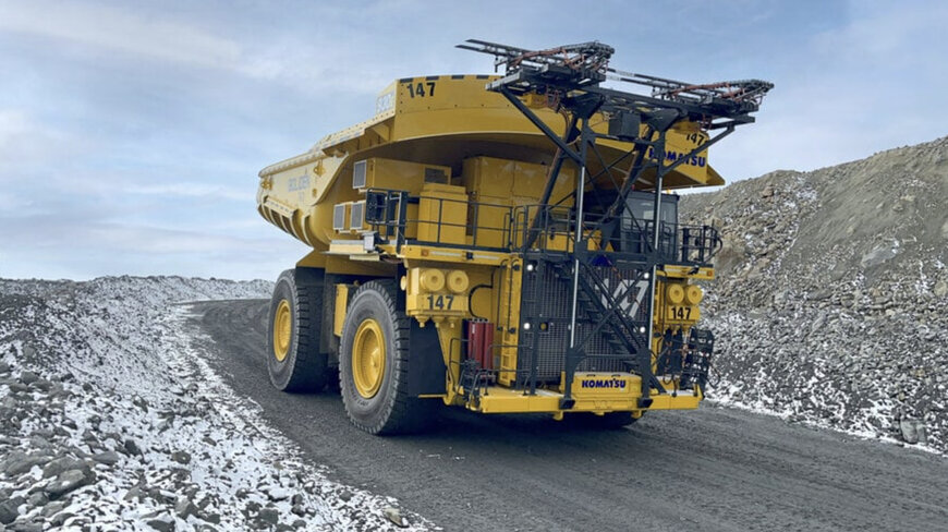 Komatsu déploie son premier tombereau de transport à puissance agnostique en Suède