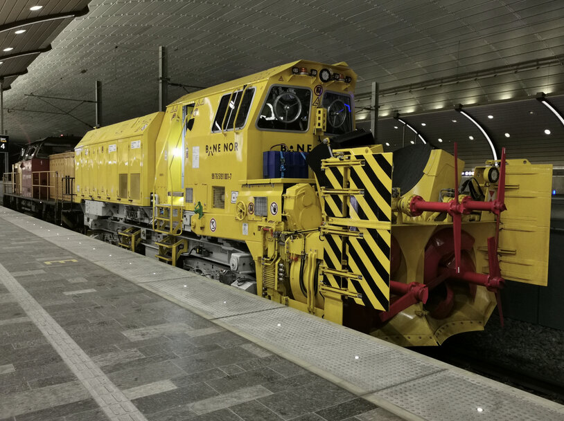 PJM testet Hochleistungsschneeschleuder Beilhack auf norwegischen Bahnstrecken