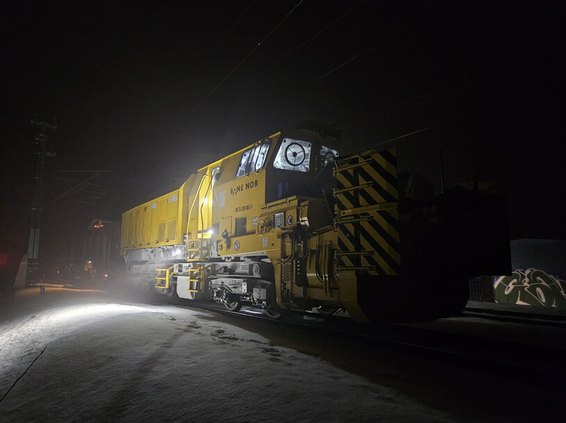 PJM testet Hochleistungsschneeschleuder Beilhack auf norwegischen Bahnstrecken