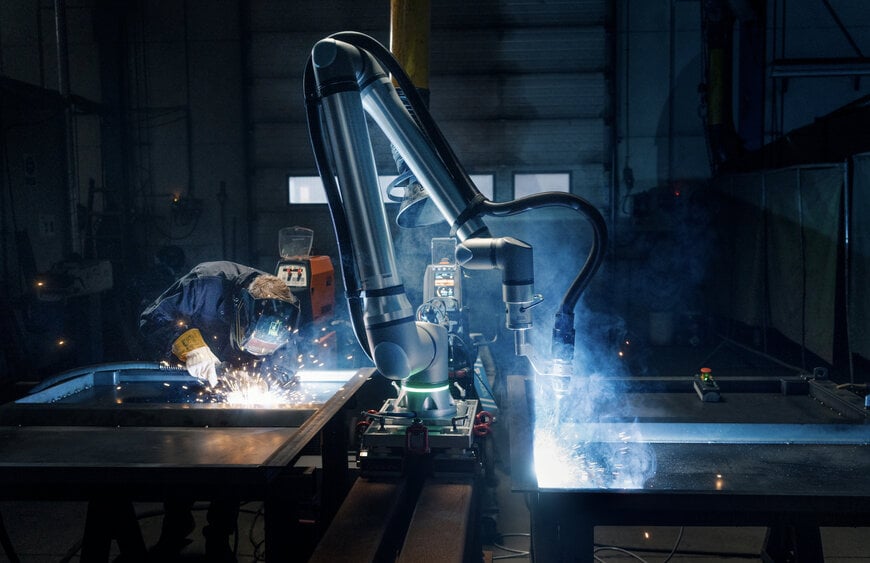 Universal Robots presenta el UR8 Long