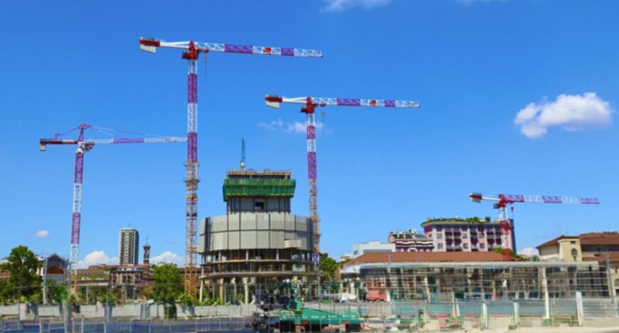 Four Potain Cranes Power Torre Faro Construction in Milan