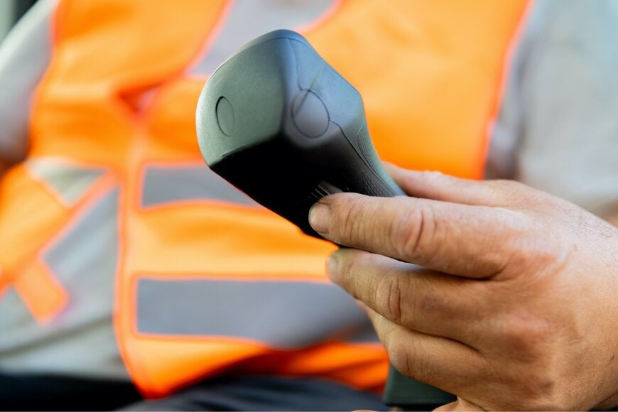 CASE SPECIAL APPLICATIONS MET EN SERVICE SA PREMIÈRE PELLE DE DÉMOLITION HAUTE PORTÉE ULTRA-COMPACTE À LYON