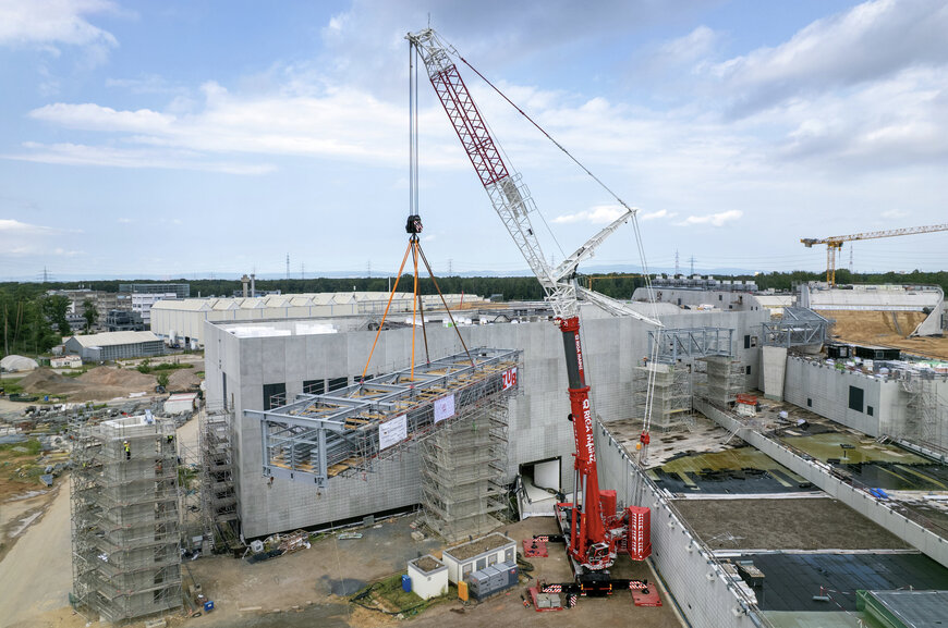 Liebherr Crane Enables Precision Lifts in Confined Research Facility