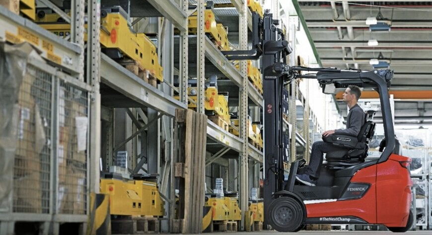 Fenwick-Linde présente le chariot élévateur électrique Roadster