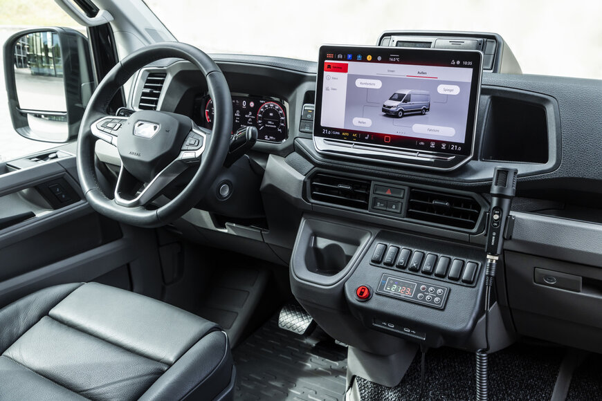 MAN Launches First Electric Coach at Busworld 2025