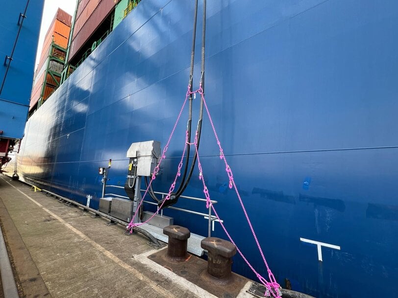 igus® Wins “Maritime Innovator of the Year” Award for Mobile Shore Power Outlet (iMSPO) System 