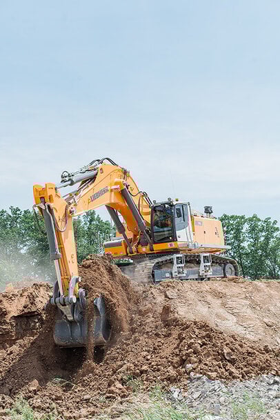 L. Walter & Sons Excavating boosts quarry productivity with the Liebherr R 992