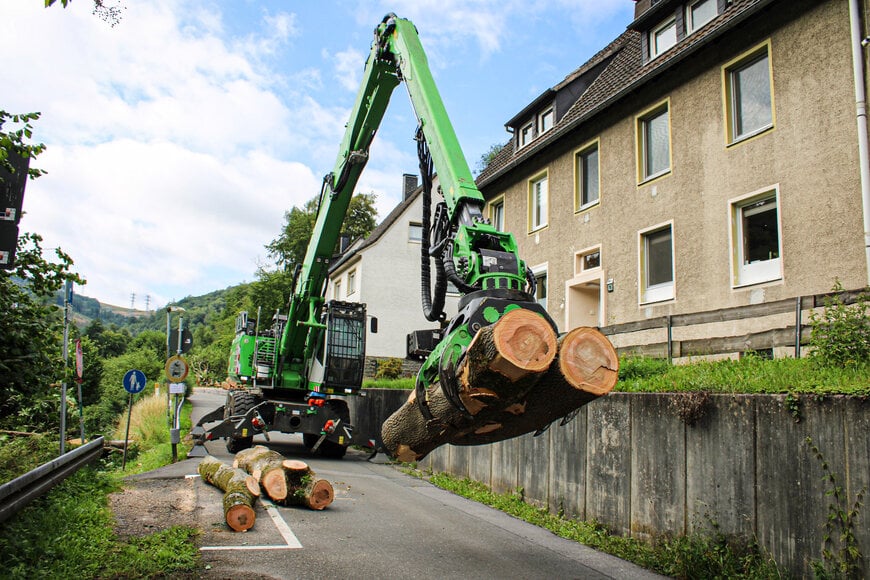 SENNEBOGEN safely tackles dangerous steep-slope tree work
